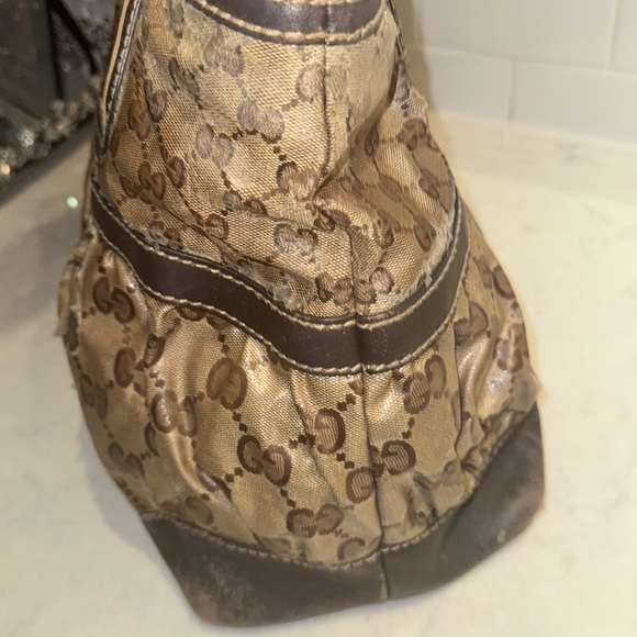 Authentic Gucci Tote Bag. - Picture 7 of 15